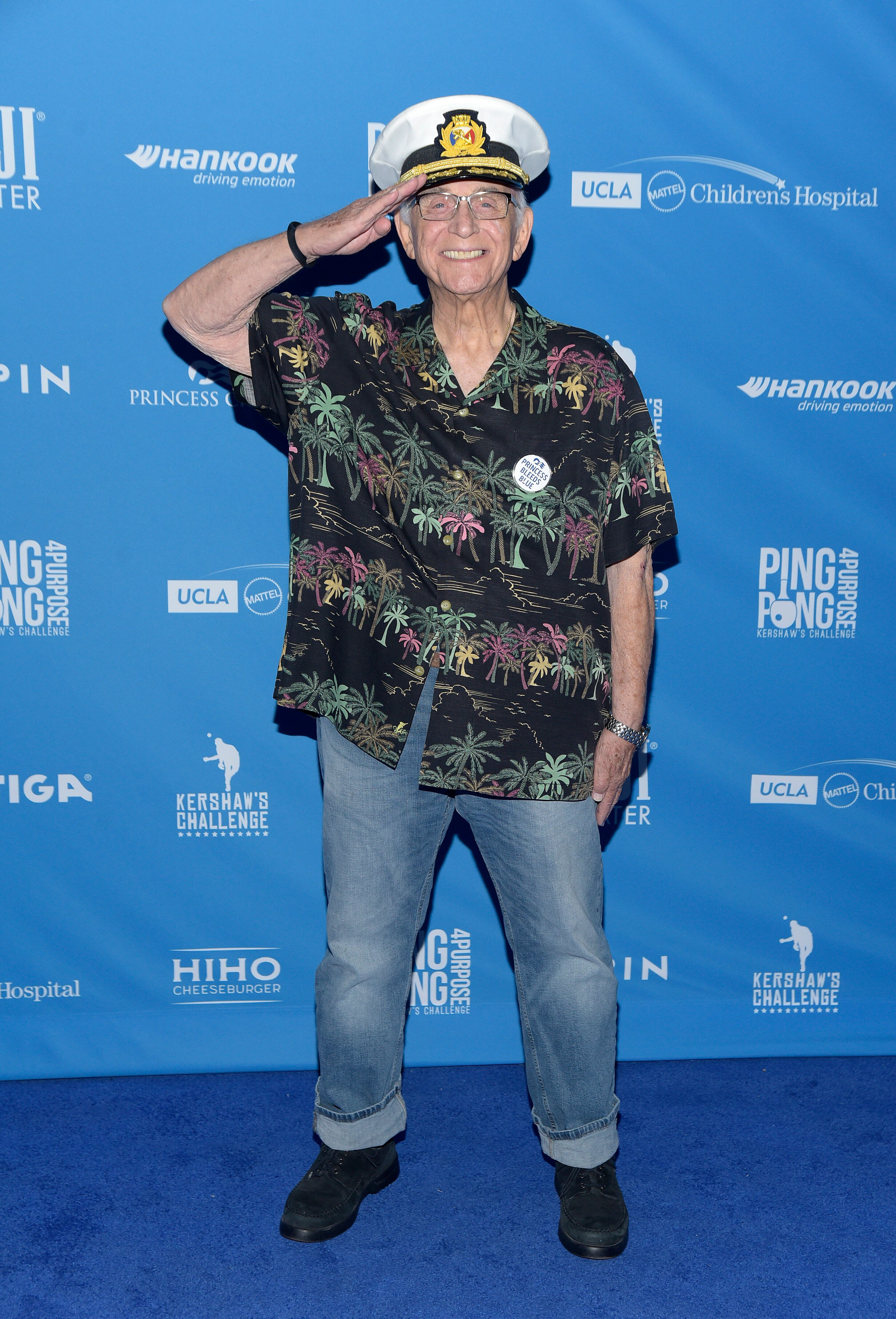 Actor Gavin MacLeod, 'Love Boat' Captain, Dies At 90
Actor Gavin MacLeod, 'Love Boat' Captain, Dies At 90